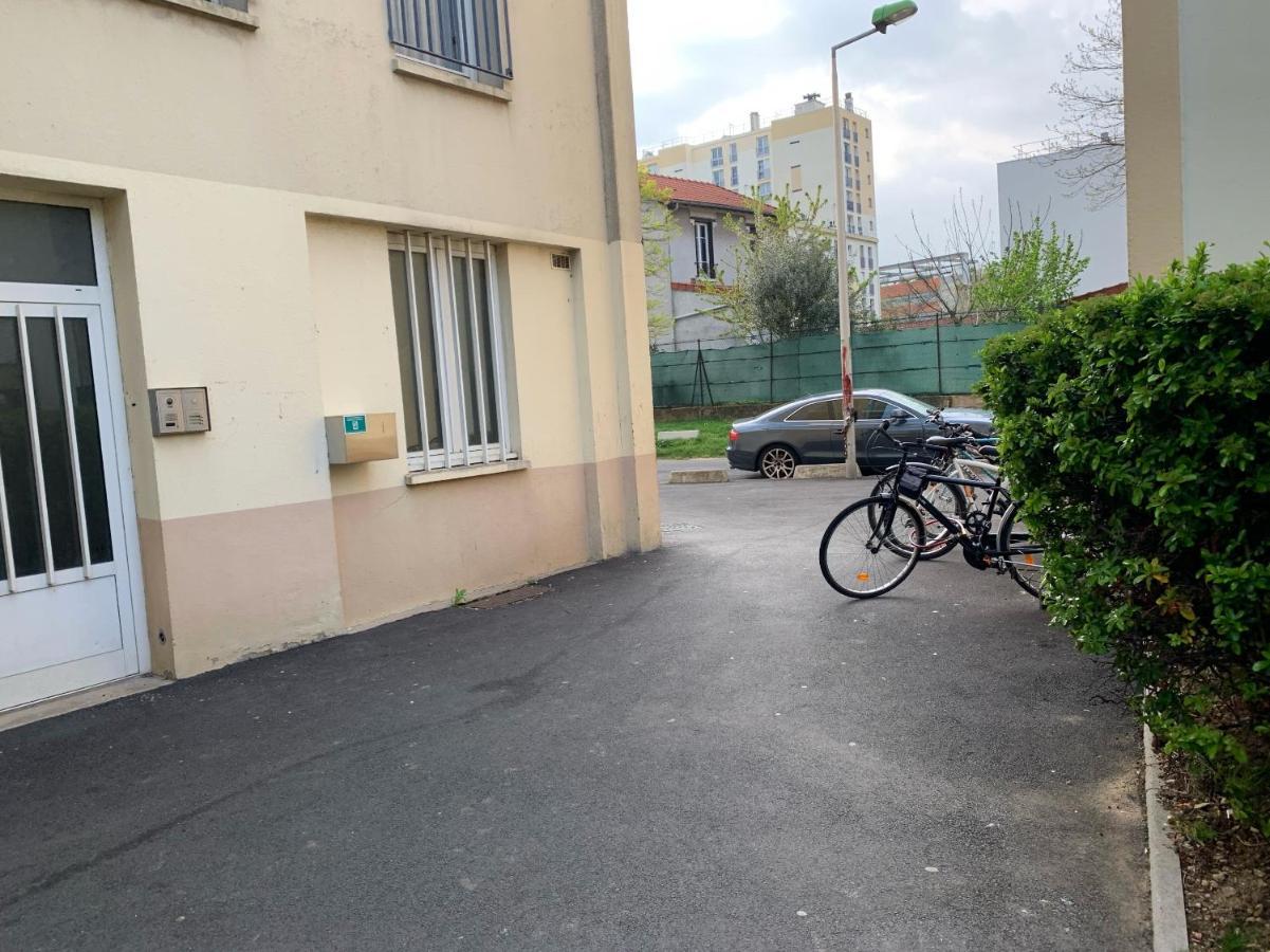 Une Chambre Simple Confortable Avec Acces Direct Aeroport D'Орли Экстерьер фото